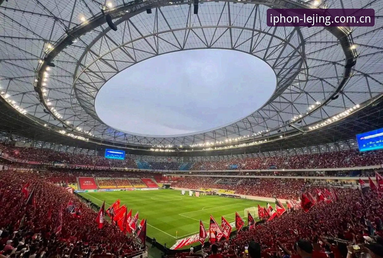 2026乐竞使用体验 欧联杯决赛最新动态:埃梅里率维拉3-0夺冠,书写足坛新传奇
